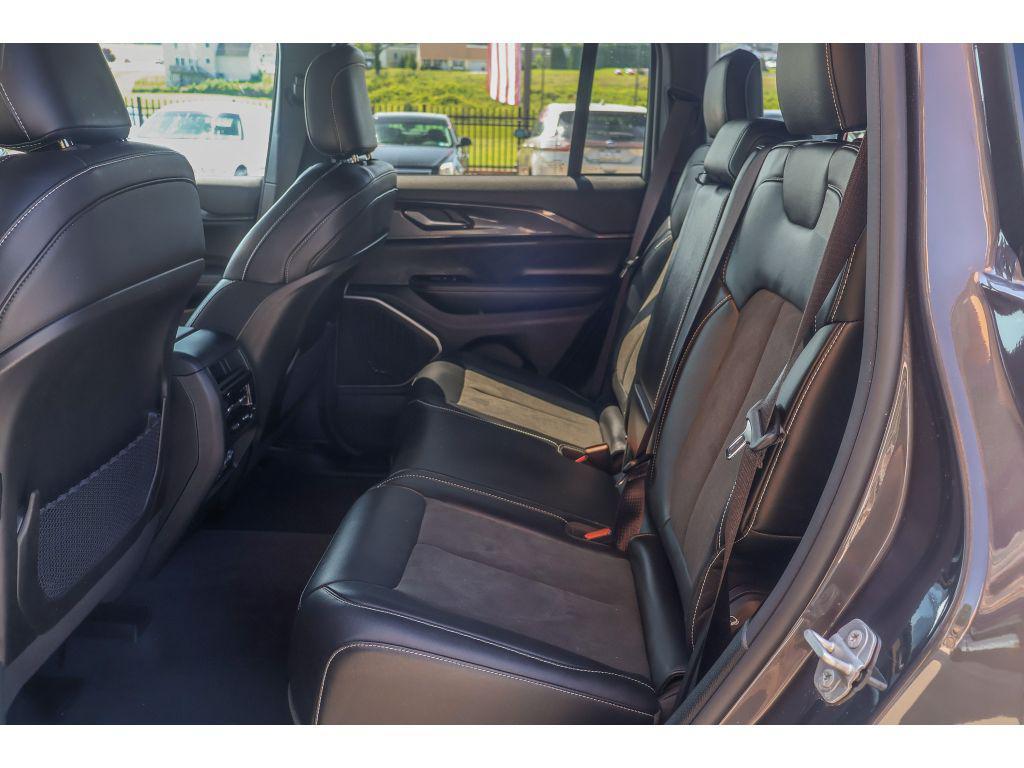 used 2022 Jeep Grand Cherokee car, priced at $34,319
