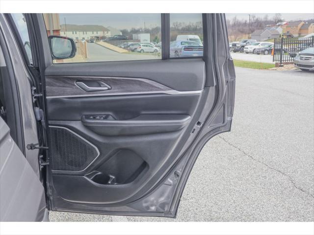 used 2022 Jeep Grand Cherokee car, priced at $32,974