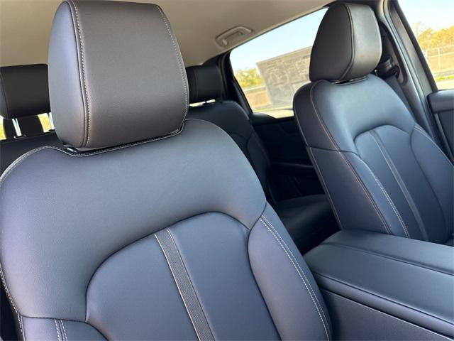 new 2025 Mazda CX-90 car, priced at $39,438