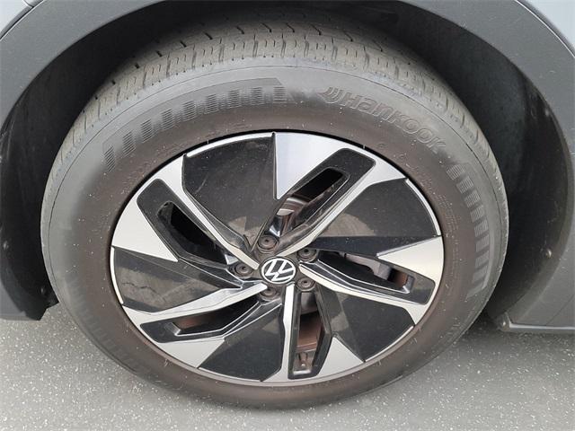 used 2021 Volkswagen ID.4 car, priced at $25,499