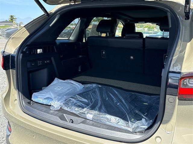 new 2025 Mazda CX-70 PHEV car, priced at $55,865