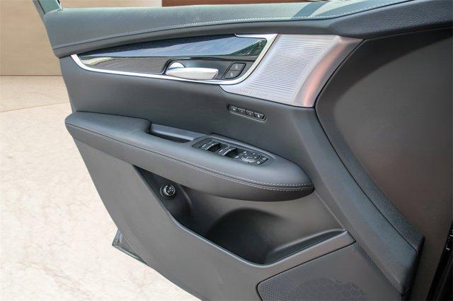 new 2025 Cadillac XT5 car, priced at $50,090