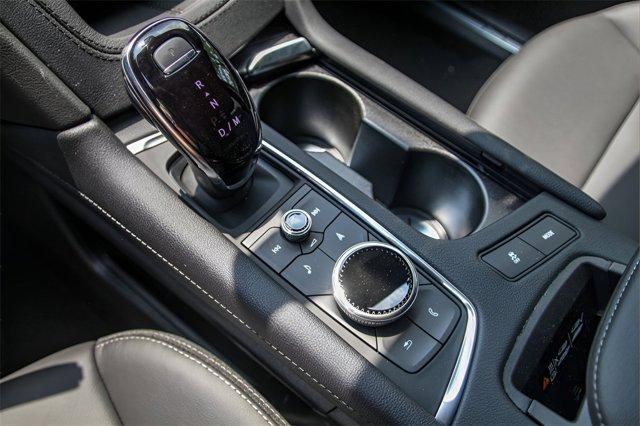 new 2025 Cadillac XT5 car, priced at $50,090