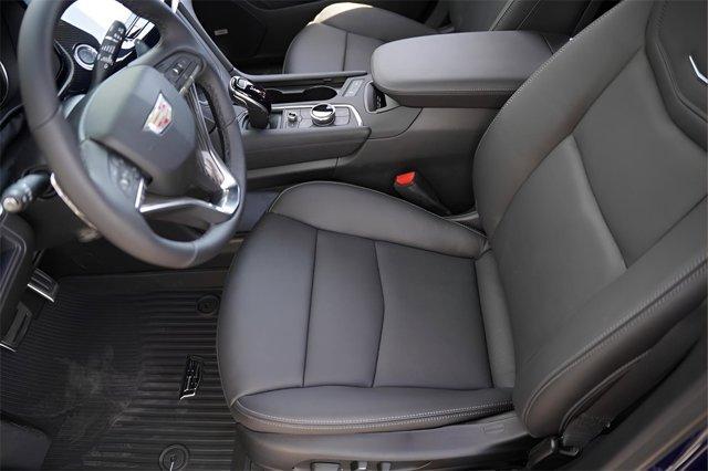 new 2025 Cadillac XT6 car, priced at $60,165