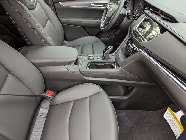 new 2025 Cadillac XT6 car, priced at $51,315