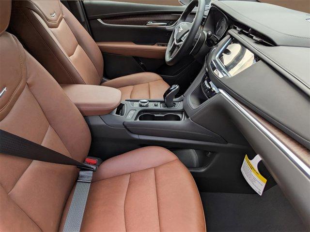 new 2025 Cadillac XT5 car, priced at $65,209