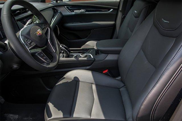 new 2025 Cadillac XT5 car, priced at $57,090