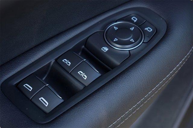 new 2025 Cadillac XT5 car, priced at $39,015