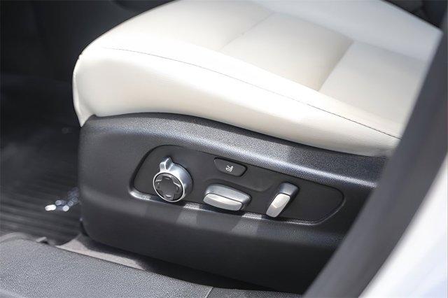 used 2020 Cadillac XT4 car, priced at $27,998
