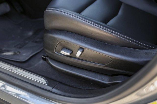 used 2021 Cadillac XT5 car, priced at $25,193