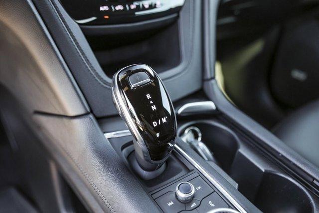 used 2021 Cadillac XT5 car, priced at $25,193