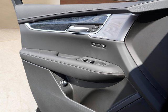 new 2025 Cadillac XT5 car, priced at $59,560