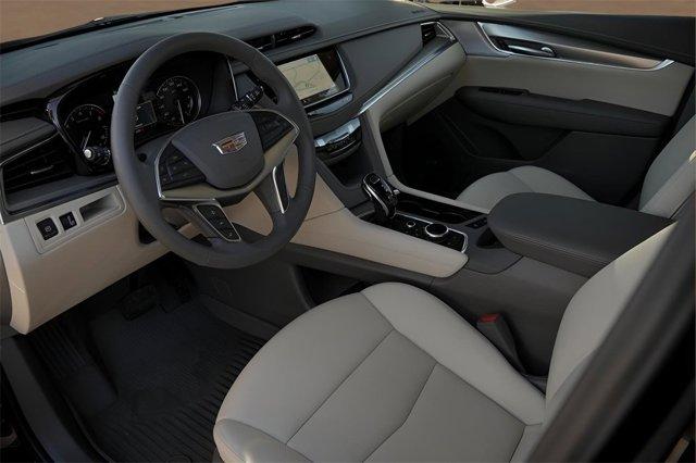 used 2025 Cadillac XT5 car, priced at $46,998