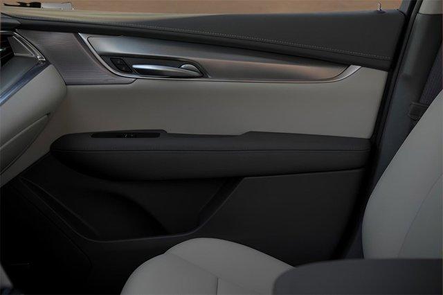 used 2025 Cadillac XT5 car, priced at $46,998