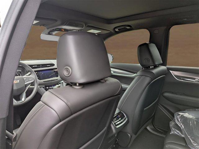 new 2025 Cadillac XT6 car, priced at $51,915