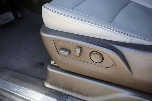 used 2021 GMC Yukon car, priced at $40,688