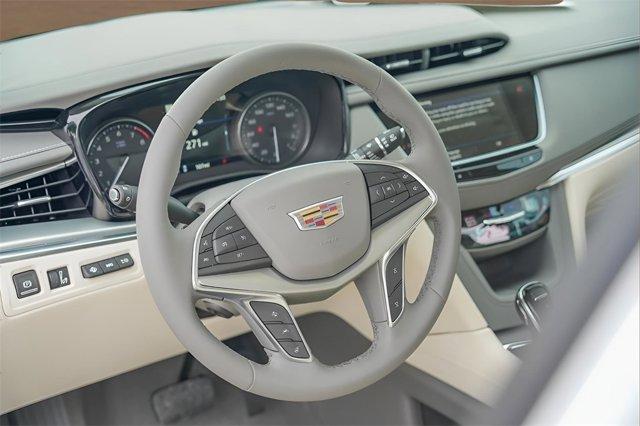 new 2025 Cadillac XT5 car, priced at $59,090