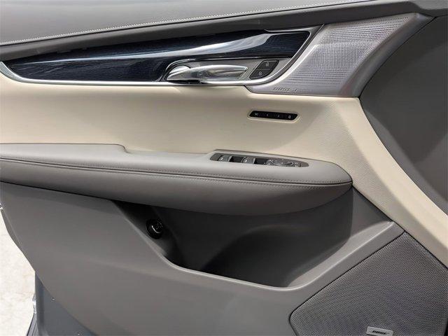 new 2025 Cadillac XT6 car, priced at $62,034