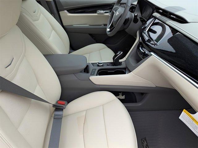 new 2025 Cadillac XT6 car, priced at $62,034