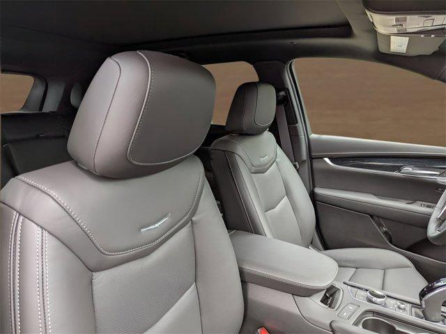 new 2025 Cadillac XT5 car, priced at $58,885