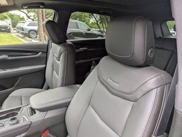 new 2025 Cadillac XT5 car, priced at $58,885
