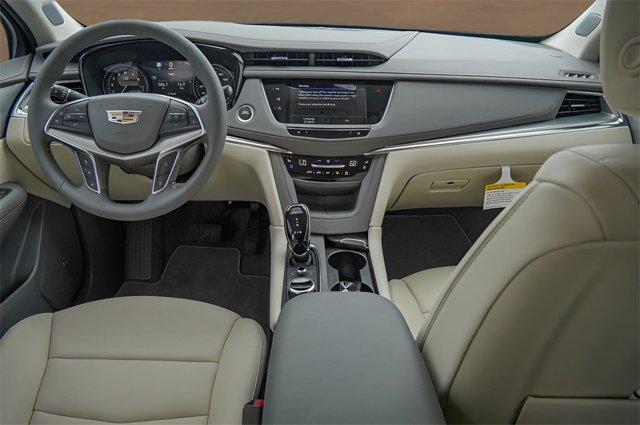 new 2025 Cadillac XT5 car, priced at $57,690