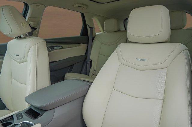 new 2025 Cadillac XT5 car, priced at $57,690
