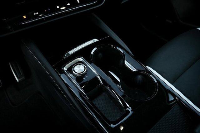 used 2025 Buick Envision car, priced at $34,998