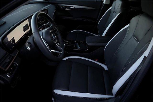 used 2025 Buick Envision car, priced at $34,998