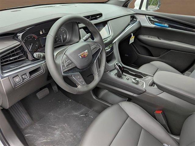 new 2025 Cadillac XT5 car, priced at $55,515