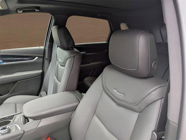 new 2025 Cadillac XT5 car, priced at $55,515