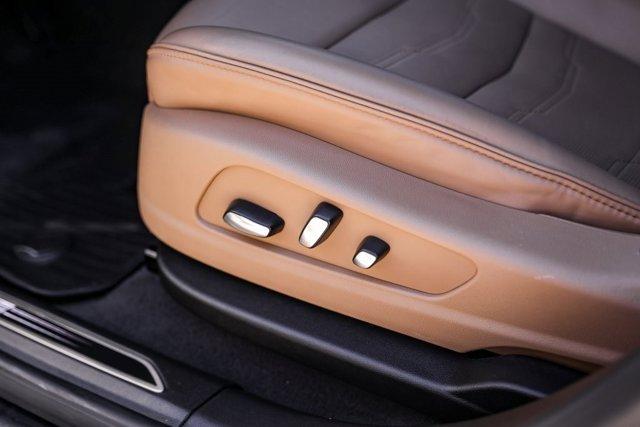 used 2023 Cadillac XT5 car, priced at $29,998