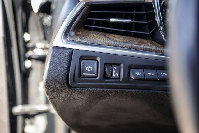 used 2023 Cadillac XT5 car, priced at $29,998