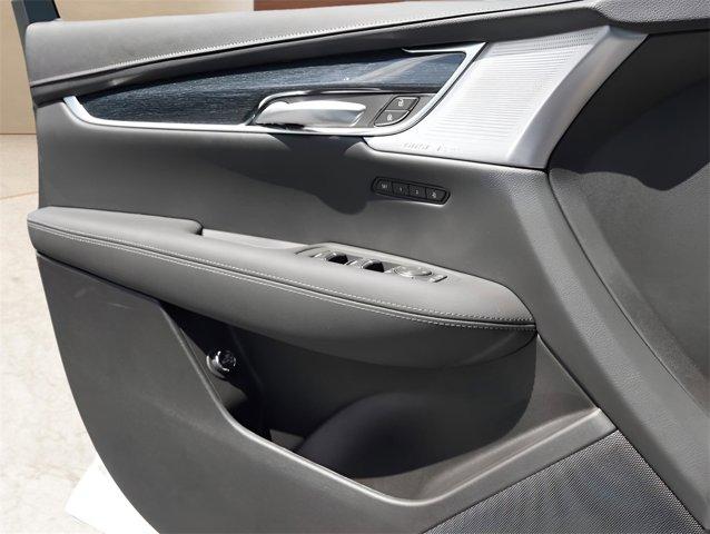 new 2025 Cadillac XT5 car, priced at $57,790