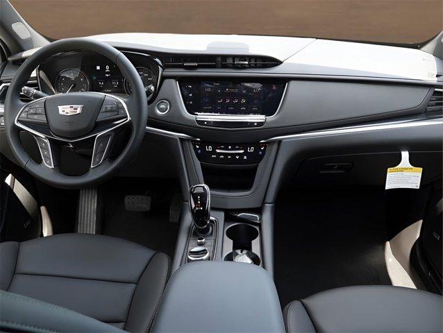 new 2025 Cadillac XT5 car, priced at $57,790
