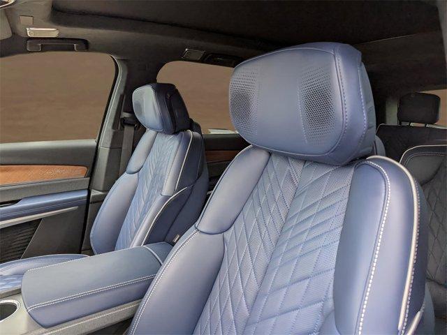 new 2026 Cadillac VISTIQ car