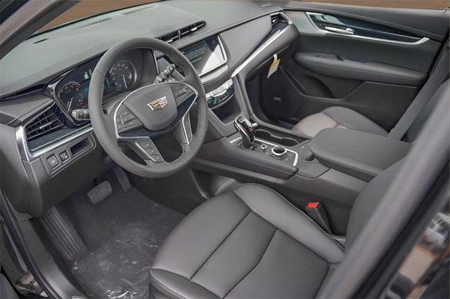 new 2025 Cadillac XT5 car, priced at $54,915