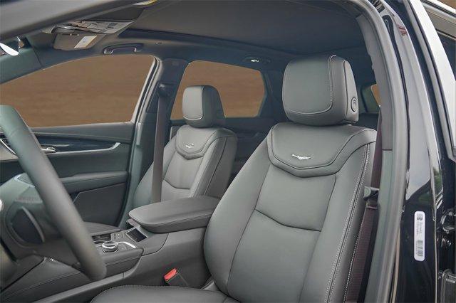 new 2025 Cadillac XT5 car, priced at $54,915
