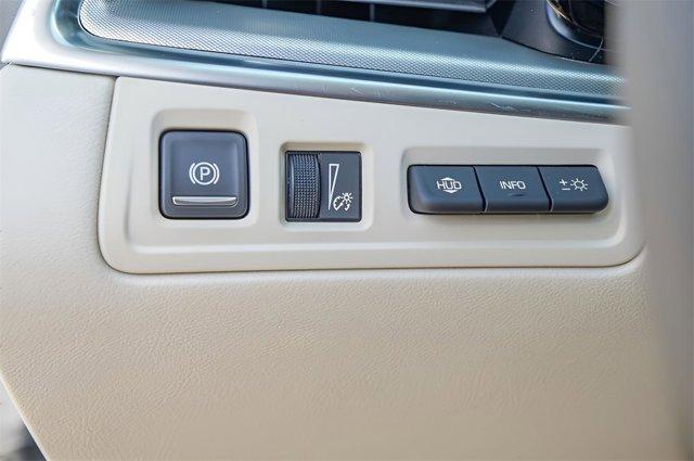 new 2025 Cadillac XT5 car, priced at $58,260