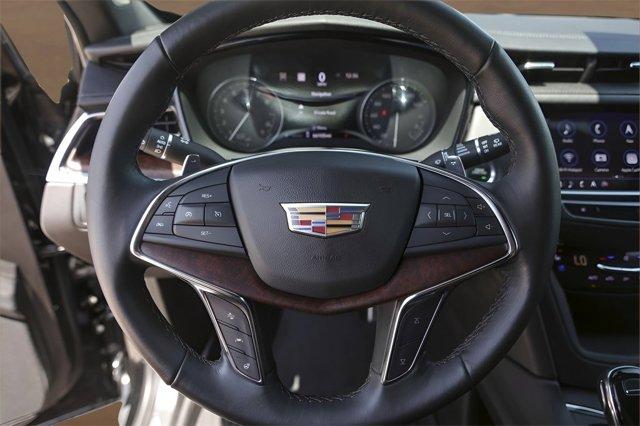 used 2022 Cadillac XT5 car, priced at $31,998