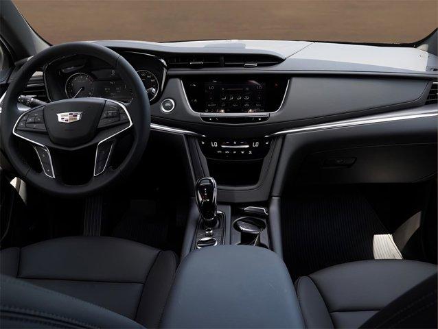 new 2025 Cadillac XT5 car, priced at $47,039