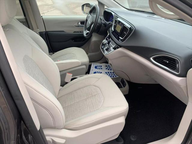 used 2019 Chrysler Pacifica Hybrid car, priced at $24,788