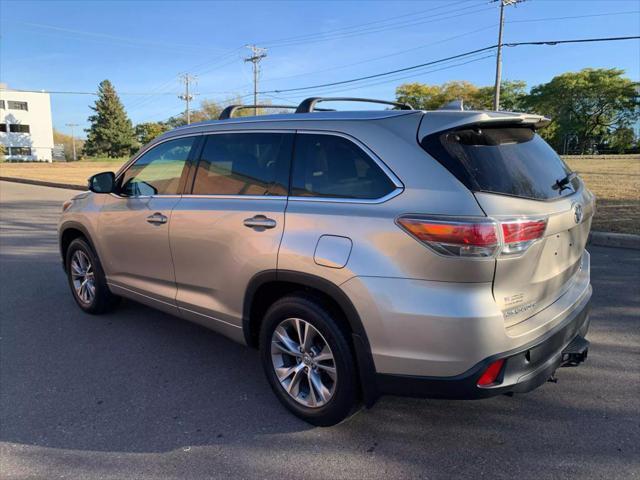 used 2015 Toyota Highlander car, priced at $16,547