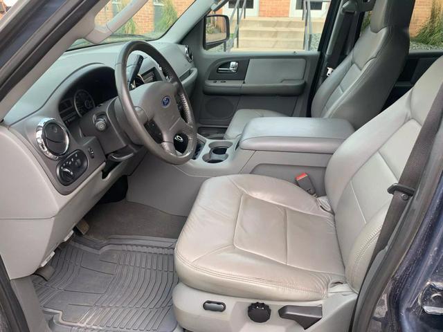 used 2005 Ford Expedition car, priced at $4,216