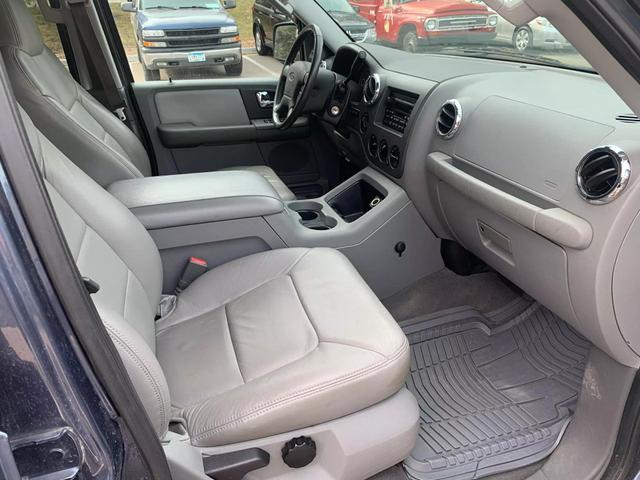 used 2005 Ford Expedition car, priced at $4,216