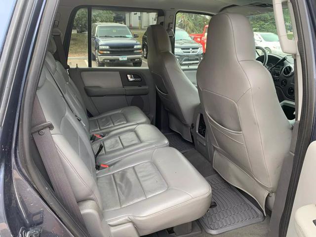 used 2005 Ford Expedition car, priced at $4,216