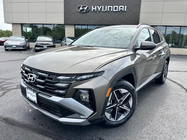 new 2025 Hyundai TUCSON Hybrid car, priced at $38,435