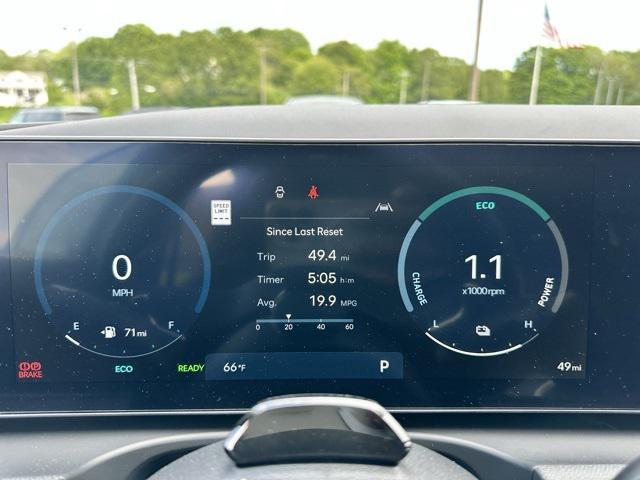 new 2025 Hyundai TUCSON Hybrid car, priced at $38,435