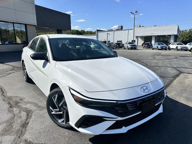 new 2025 Hyundai Elantra car, priced at $25,675