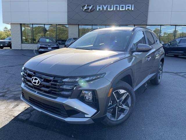 new 2025 Hyundai TUCSON Hybrid car, priced at $39,095